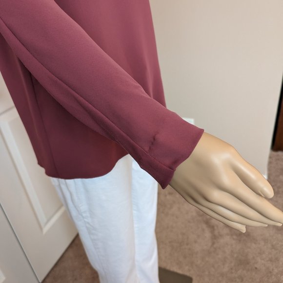 Aritzia Babaton Burke Off The Shoulder Blouse Dark Pink Size XS - Picture 3 of 9